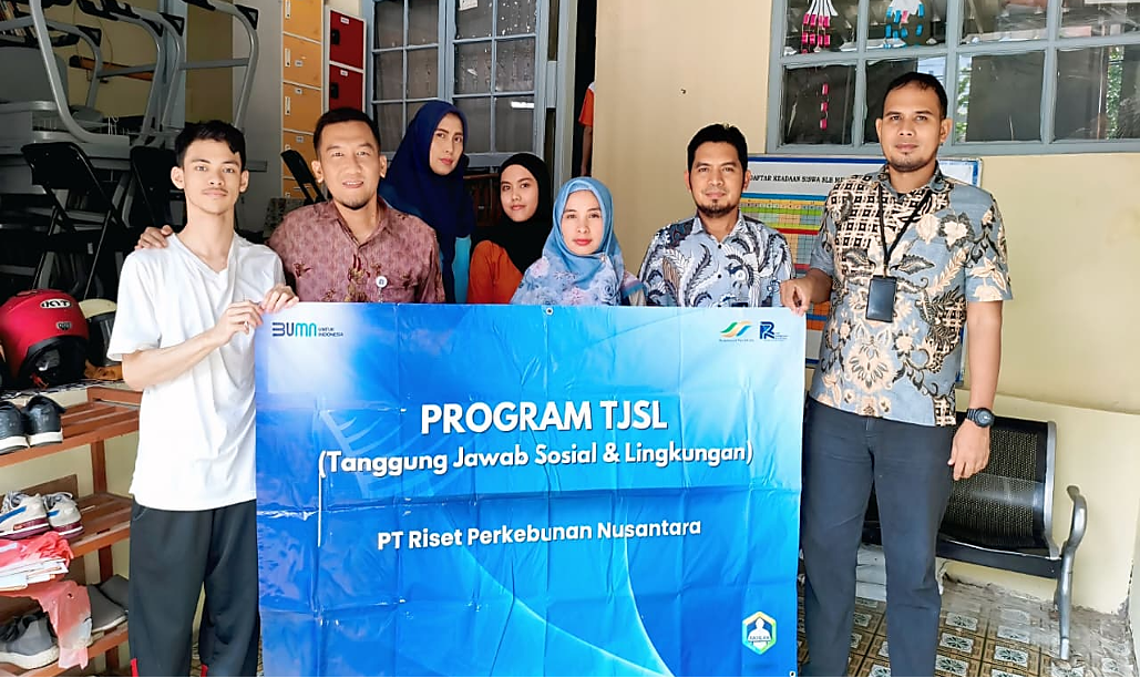 Komitmen terhadap Tanggung Jawab Sosial: PT Riset Perkebunan Nusantara Bantu Sarana Pendidikan SLB Mentari Kita Bogor
